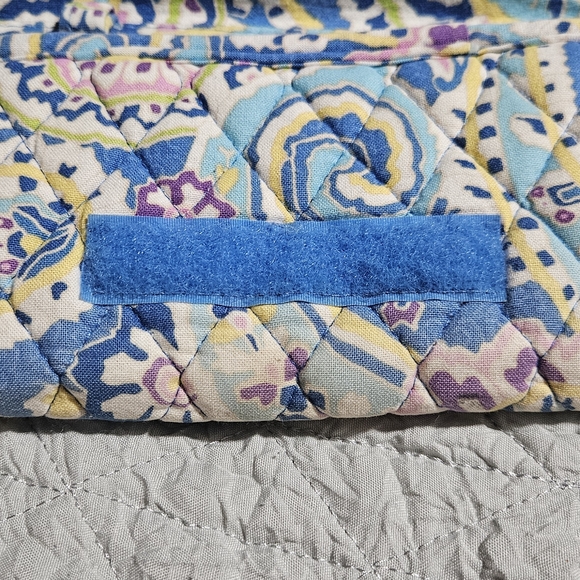 Quilted Patterned Clutch - Picture 6 of 7